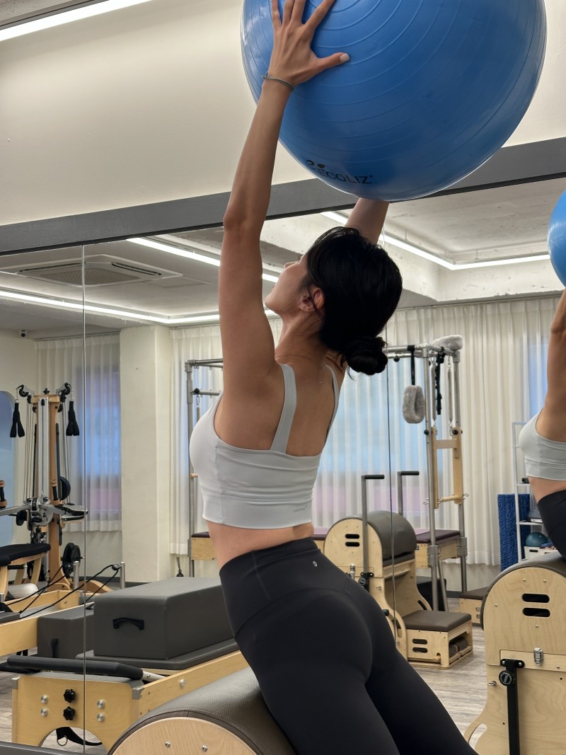 798117b3f46cd5e302810377795ce961_1761885017_7776.jpg 798117b3f46cd5e302810377795ce961_1761885017_7776.jpg